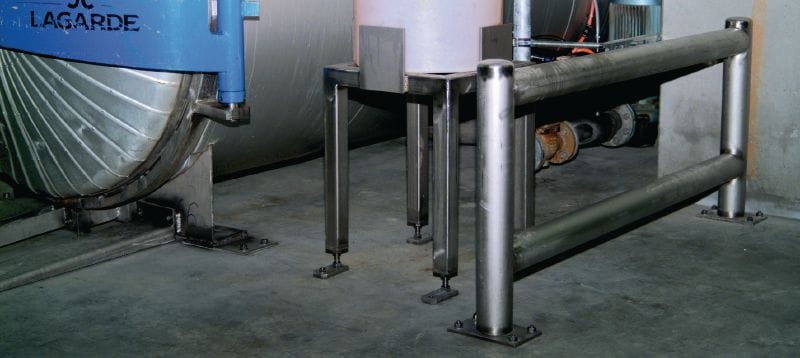 Goujon HST Cheville à expansion haute performance pour le béton fissuré soumis à des charges statiques et sismiques ordinaires (acier au carbone) Applications 1