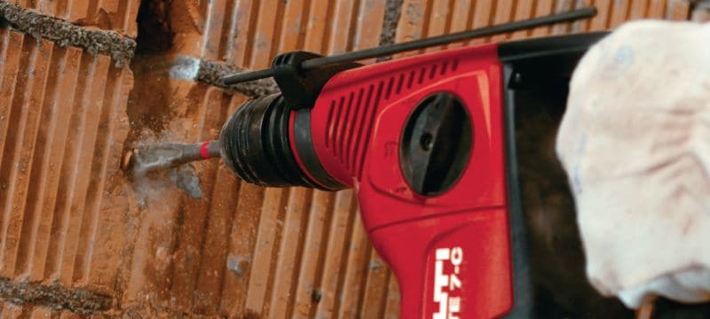 Perforateur TE 7-C Perforateur SDS Plus (TE-C) puissant à trois modes avec poignée en D et une fonction piquage Applications 1