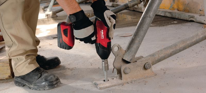 Boulonneuse à choc sans fil SIW 22T-A 1/2 Boulonneuse à choc sans fil 22 V à couple élevé haut de gamme, avec carré d’entraînement 1/2 pour le boulonnage et le chevillage Applications 1